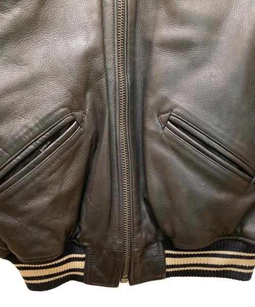 AVIREX（アヴィレックス）AVIREX (アヴィレックス) バックアーチロゴ カウレザースタジャン ブラック サイズ:ＸＳの古着・服飾アイテム