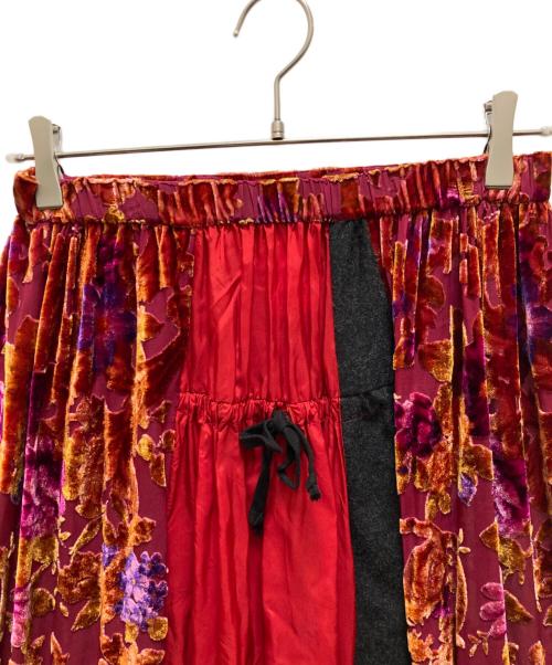 ROBE DE CHAMBRE COMME DES GARCONS（ローブドシャンブル コムデギャルソン）ROBE DE CHAMBRE COMME DES GARCONS (ローブドシャンブル コムデギャルソン) フラワーデザインベルベットスカート レッド サイズ:不明の古着・服飾アイテム
