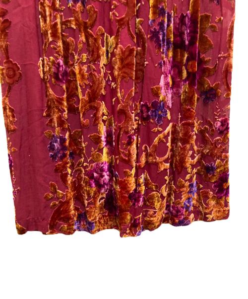 ROBE DE CHAMBRE COMME DES GARCONS（ローブドシャンブル コムデギャルソン）ROBE DE CHAMBRE COMME DES GARCONS (ローブドシャンブル コムデギャルソン) フラワーデザインベルベットスカート レッド サイズ:不明の古着・服飾アイテム