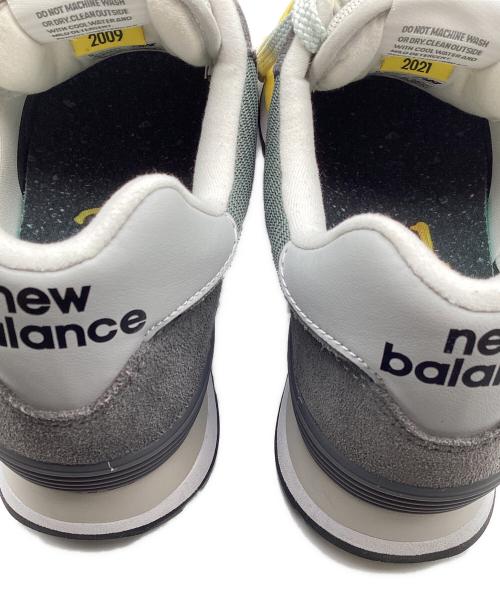 NEW BALANCE（ニューバランス）NEW BALANCE (ニューバランス) the Apartment (ジ アパートメント) ML574AP2 グレー×イエロー サイズ:27.5の古着・服飾アイテム