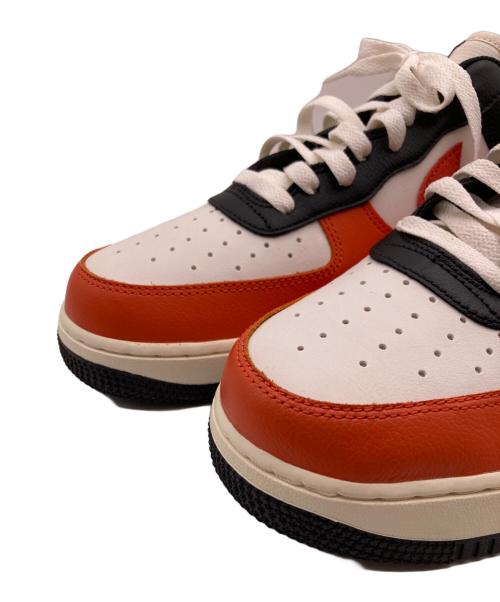 NIKE（ナイキ）NIKE (ナイキ) エアフォース1 ロー '07 LV8 オレンジ サイズ:29の古着・服飾アイテム