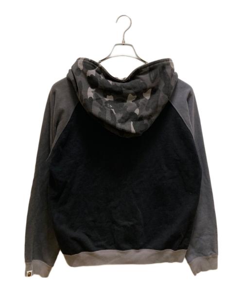 A BATHING APE（アベイシングエイプ）A BATHING APE (アベイシングエイプ) サルカモ柄ダブルジップパーカー ブラック サイズ:mの古着・服飾アイテム