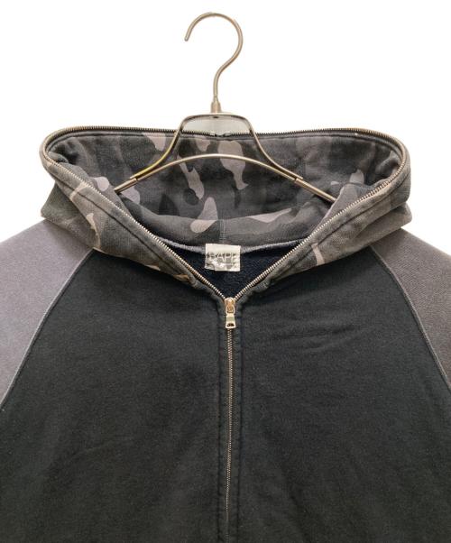 A BATHING APE（アベイシングエイプ）A BATHING APE (アベイシングエイプ) サルカモ柄ダブルジップパーカー ブラック サイズ:mの古着・服飾アイテム