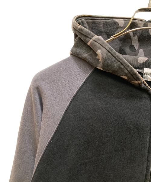 A BATHING APE（アベイシングエイプ）A BATHING APE (アベイシングエイプ) サルカモ柄ダブルジップパーカー ブラック サイズ:mの古着・服飾アイテム