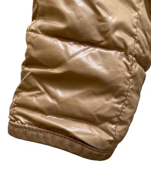MONCLER（モンクレール）MONCLER (モンクレール) レザートリムリバーシブルダウンコート ベージュの古着・服飾アイテム
