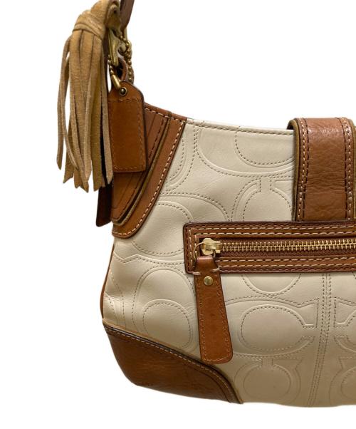COACH（コーチ）COACH (コーチ) ハンプトンズ レザーショルダーバッグ ベージュの古着・服飾アイテム
