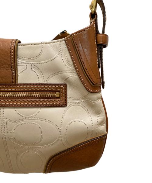 COACH（コーチ）COACH (コーチ) ハンプトンズ レザーショルダーバッグ ベージュの古着・服飾アイテム