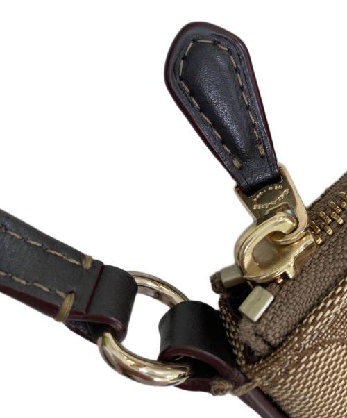 COACH（コーチ）COACH (コーチ) シグネチャークロスボディバッグ ブラウンの古着・服飾アイテム