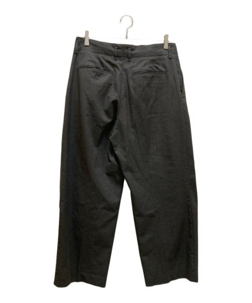KICS DOCUMENT.（キクスドキュメント）KICS DOCUMENT. (キクスドキュメント) ストレッチツイルダブルタックパンツ グレー サイズ:4の古着・服飾アイテム