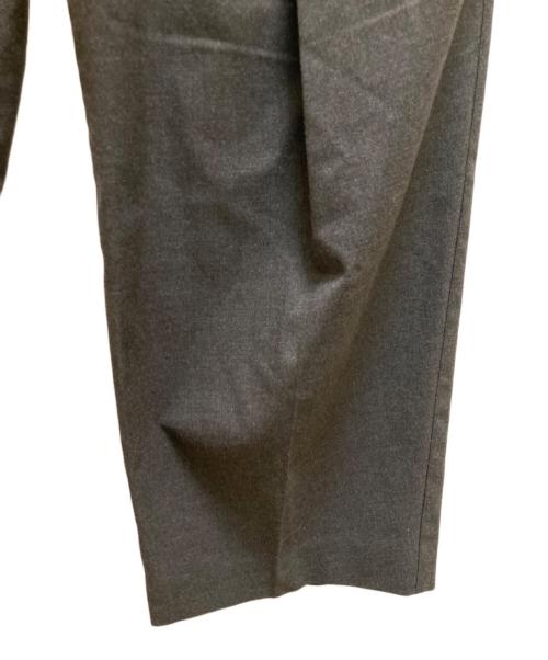KICS DOCUMENT.（キクスドキュメント）KICS DOCUMENT. (キクスドキュメント) ストレッチツイルダブルタックパンツ グレー サイズ:4の古着・服飾アイテム