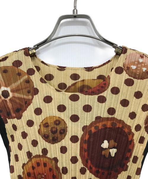 PLEATS PLEASE（プリーツプリーズ）PLEATS PLEASE (プリーツプリーズ) ドーナツ柄ノースリーブプリーツカットソー ブラック×ブラウン サイズ:3の古着・服飾アイテム