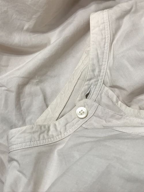 KIUTY（キウティ）KIUTY (キウティ) バンドカラー グランパシャツ アイボリー サイズ:2の古着・服飾アイテム