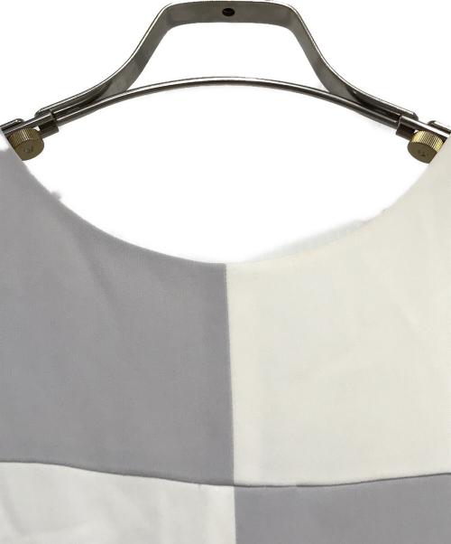 GRACE CLASS（グレースクラス）GRACE CLASS (グレースクラス) プリーツバイカラードレス ホワイト×グレー サイズ:36の古着・服飾アイテム