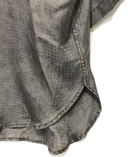 Y's（ワイズ）Y's (ワイズ) 千鳥格子デザインヴィンテージ加工キュプラ半袖ブラウス グレー サイズ:1の古着・服飾アイテム