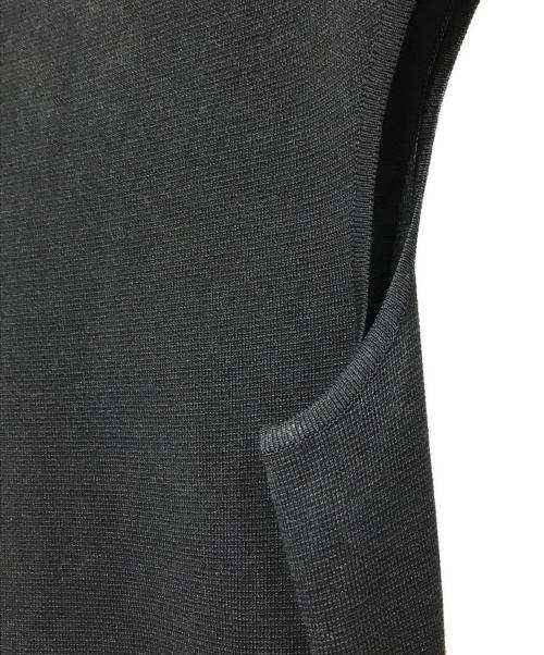 WRAPINKNOT（ラッピンノット）WRAPINKNOT (ラッピンノット) STUDIOUS別注 フレンチスリーブハーフジップワンピース ブラックの古着・服飾アイテム