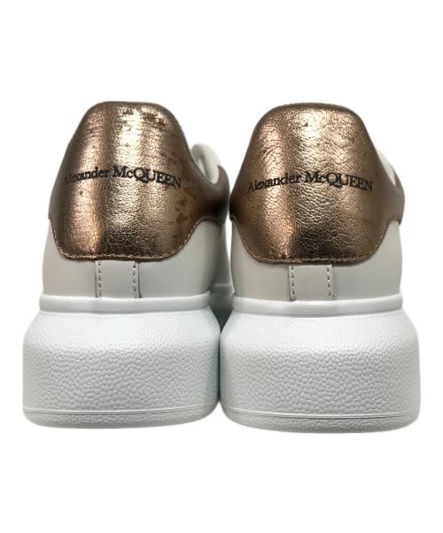 ALEXANDER McQUEEN（アレキサンダーマックイーン）ALEXANDER McQUEEN (アレキサンダーマックイーン) Oversize Sneakers  ローカットスニーカー ホワイト×ローズゴールド サイズ:34の古着・服飾アイテム