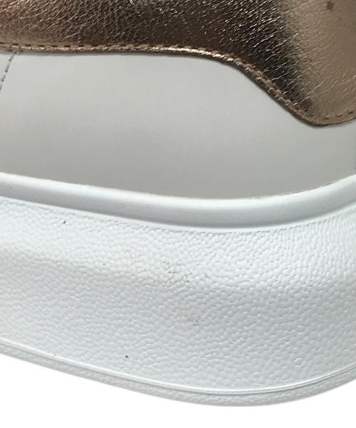 ALEXANDER McQUEEN（アレキサンダーマックイーン）ALEXANDER McQUEEN (アレキサンダーマックイーン) Oversize Sneakers  ローカットスニーカー ホワイト×ローズゴールド サイズ:34の古着・服飾アイテム