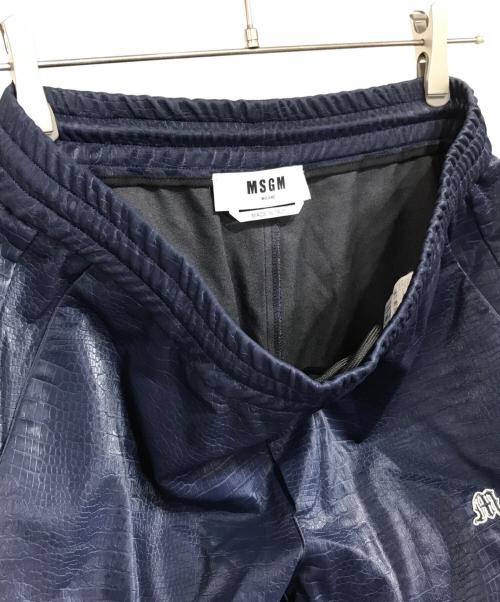 MSGM（エムエスジーエム）MSGM (エムエスジーエム) クロコデザインパンツ ネイビー サイズ:48の古着・服飾アイテム