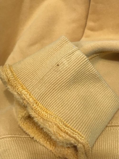 BOYS IN TOY LAND（ボーイズ イン トイランド）BOYS IN TOY LAND (ボーイズ イン トイランド) GRAPHIC RAGLAN SWEAT アーチロゴスウェット イエロー サイズ:XLの古着・服飾アイテム