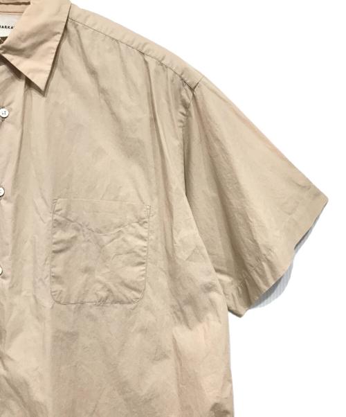 MARKAWARE（マーカウェア）MARKAWARE (マーカウェア) COMFORT FIT SHIRTS S/S ORGANIC COTTON ベージュ サイズ:1の古着・服飾アイテム