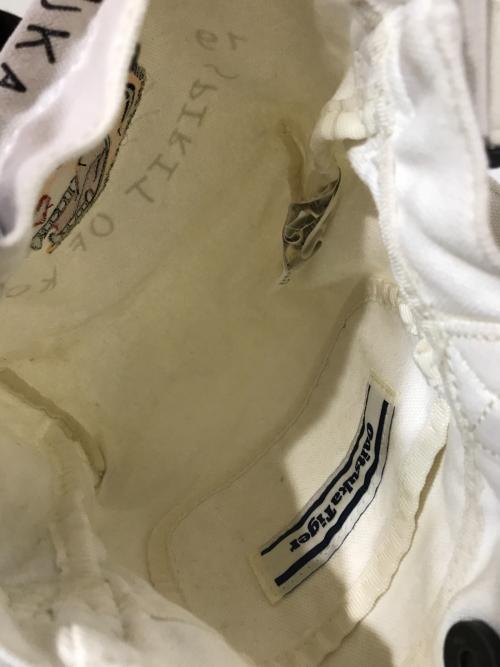 Onitsuka Tiger（オニツカタイガー）Onitsuka Tiger (オニツカタイガー) SMALL CANVAS BAG ホワイトの古着・服飾アイテム