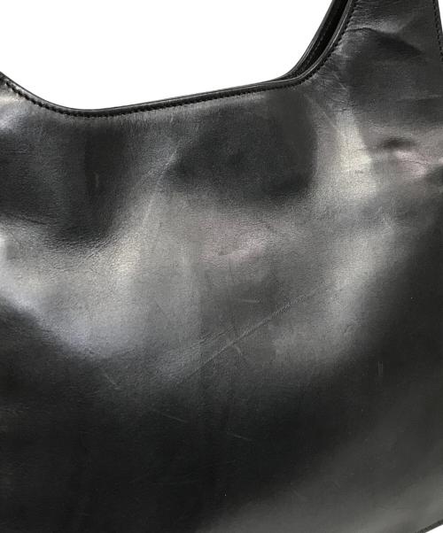 GUCCI（グッチ）GUCCI (グッチ) ワンショルダーバッグ ブラックの古着・服飾アイテム