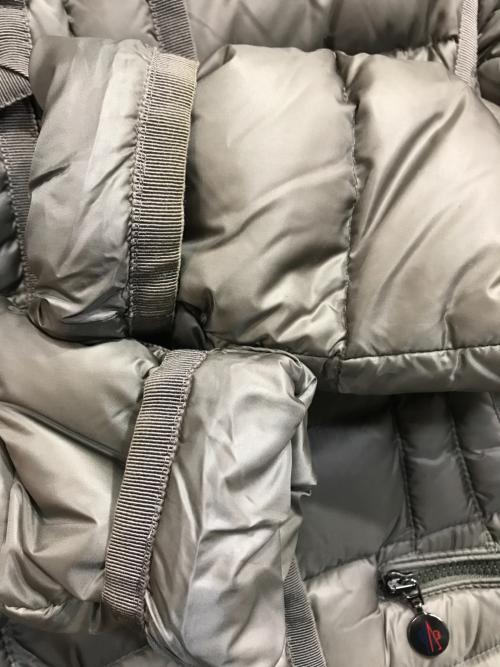 MONCLER（モンクレール）MONCLER (モンクレール) HERMINE GIUBBOTTOダウンコート グレー サイズ:00の古着・服飾アイテム