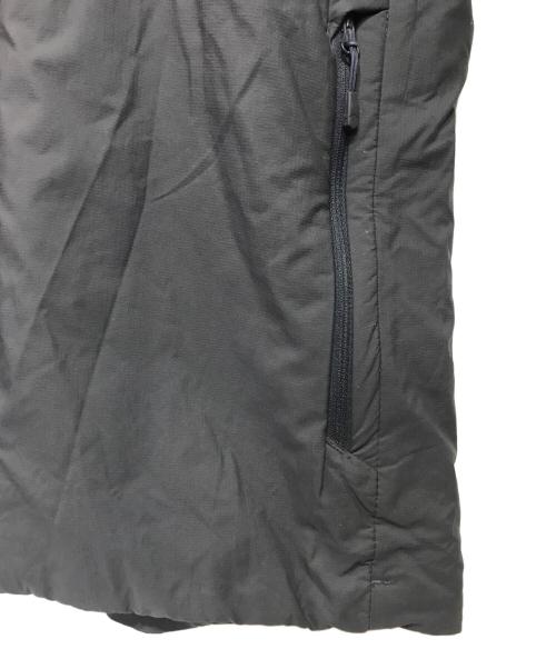 MOUNTAIN HARD WEAR（マウンテンハードウェア）MOUNTAIN HARD WEAR (マウンテンハードウェア) コアストラータフーデッドジャケット ネイビー サイズ:Lの古着・服飾アイテム