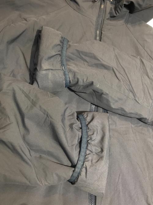 MOUNTAIN HARD WEAR（マウンテンハードウェア）MOUNTAIN HARD WEAR (マウンテンハードウェア) コアストラータフーデッドジャケット ネイビー サイズ:Lの古着・服飾アイテム