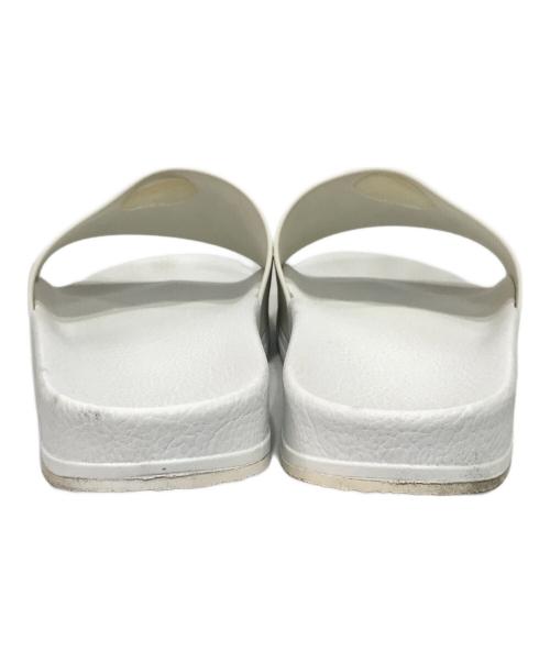 MM6 Maison Margiela（エムエムシックスメゾンマルジェラ）MM6 Maison Margiela (エムエムシックス メゾンマルジェラ) シャワーサンダル ホワイト サイズ:36の古着・服飾アイテム