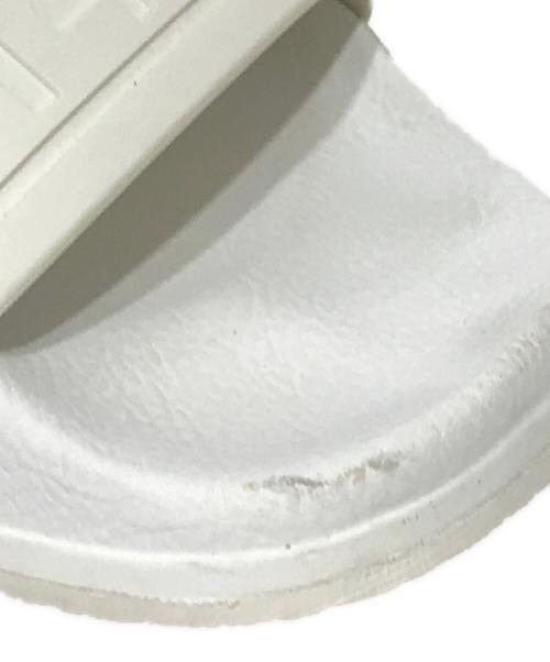 MM6 Maison Margiela（エムエムシックスメゾンマルジェラ）MM6 Maison Margiela (エムエムシックス メゾンマルジェラ) シャワーサンダル ホワイト サイズ:36の古着・服飾アイテム