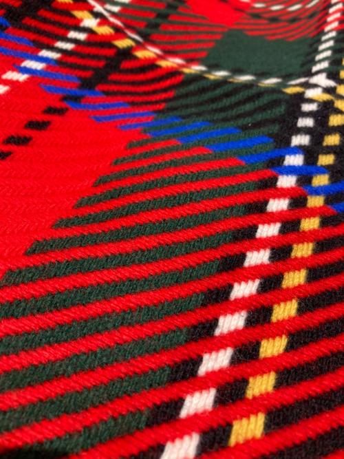 MACKINTOSH（マッキントッシュ）MACKINTOSH (マッキントッシュ) 大判ストール レッド サイズ:記載なしの古着・服飾アイテム