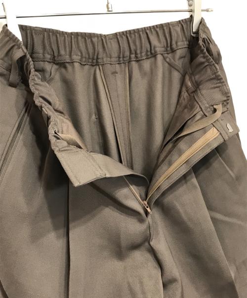 PUBLIC TOKYO（パブリックトウキョウ）PUBLIC TOKYO (パブリックトウキョウ) AQUA WOOLカルゼタックスラックス ベージュ サイズ:1の古着・服飾アイテム