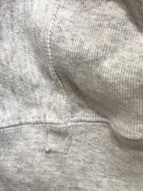 Champion REVERSE WEAVE（チャンピオン リバース ウィーブ）Champion REVERSE WEAVE (チャンピオン リバース ウィーブ) MoMA (モマ) リバースタイプフーディ グレー サイズ:Lの古着・服飾アイテム