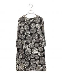 marimekko（マリメッコ）の古着「プケッティ柄膝丈ワンピース」｜ブラック