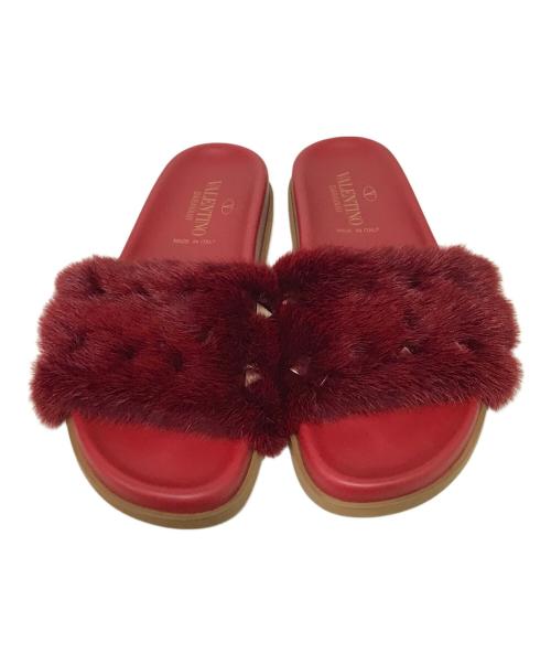 VALENTINO GARAVANI（ヴァレンティノ・ガラヴァーニ）VALENTINO GARAVANI (ヴァレンティノ・ガラヴァーニ) スタッズファーサンダル レッド サイズ:36の古着・服飾アイテム