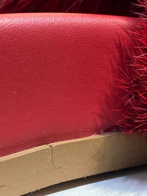 VALENTINO GARAVANI（ヴァレンティノ・ガラヴァーニ）VALENTINO GARAVANI (ヴァレンティノ・ガラヴァーニ) スタッズファーサンダル レッド サイズ:36の古着・服飾アイテム