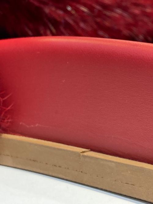 VALENTINO GARAVANI（ヴァレンティノ・ガラヴァーニ）VALENTINO GARAVANI (ヴァレンティノ・ガラヴァーニ) スタッズファーサンダル レッド サイズ:36の古着・服飾アイテム