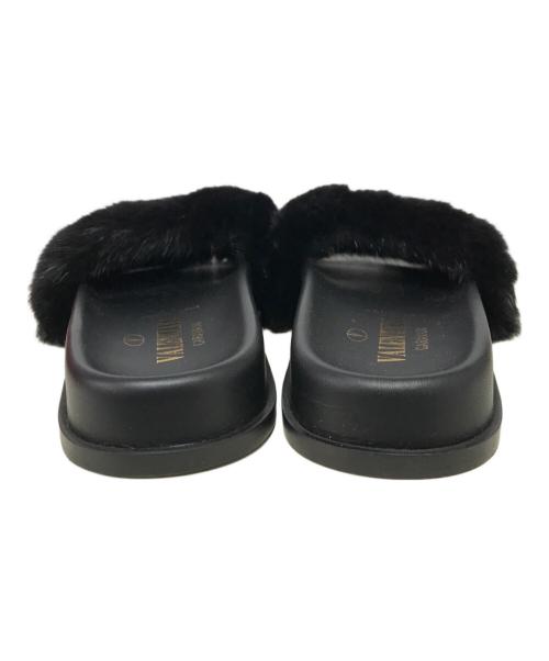 VALENTINO GARAVANI（ヴァレンティノ・ガラヴァーニ）VALENTINO GARAVANI (ヴァレンティノ・ガラヴァーニ) スタッズファーサンダル ブラック サイズ:36の古着・服飾アイテム