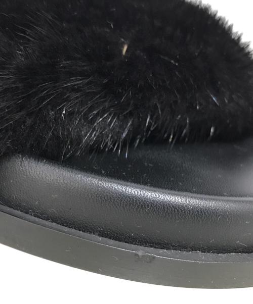 VALENTINO GARAVANI（ヴァレンティノ・ガラヴァーニ）VALENTINO GARAVANI (ヴァレンティノ・ガラヴァーニ) スタッズファーサンダル ブラック サイズ:36の古着・服飾アイテム