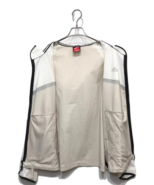 NIKE（ナイキ）NIKE (ナイキ) Tech Windrunner ホワイト サイズ:XLの古着・服飾アイテム