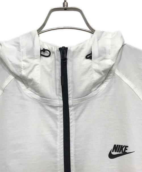 NIKE（ナイキ）NIKE (ナイキ) Tech Windrunner ホワイト サイズ:XLの古着・服飾アイテム