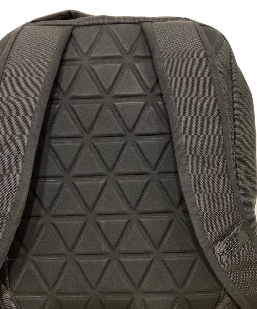 THE NORTH FACE（ザ ノース フェイス）THE NORTH FACE (ザ ノース フェイス) Shuttle DAYPACK Slim リュック ブラックの古着・服飾アイテム