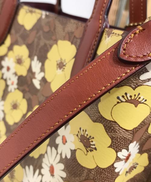 COACH（コーチ）COACH (コーチ) ウィロウ トート 24 シグネチャー キャンバス ウィズ フローラル プリント ブラウンの古着・服飾アイテム