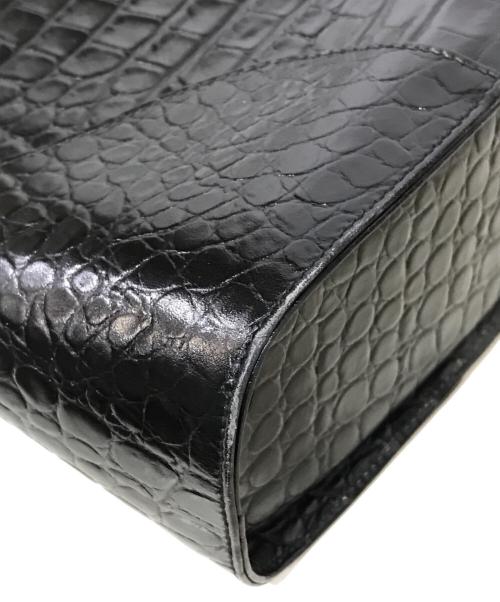 Salvatore Ferragamo（サルヴァトーレ フェラガモ）Salvatore Ferragamo (サルヴァトーレ フェラガモ) ガンチーニ型押しハンドバッグ ブラックの古着・服飾アイテム