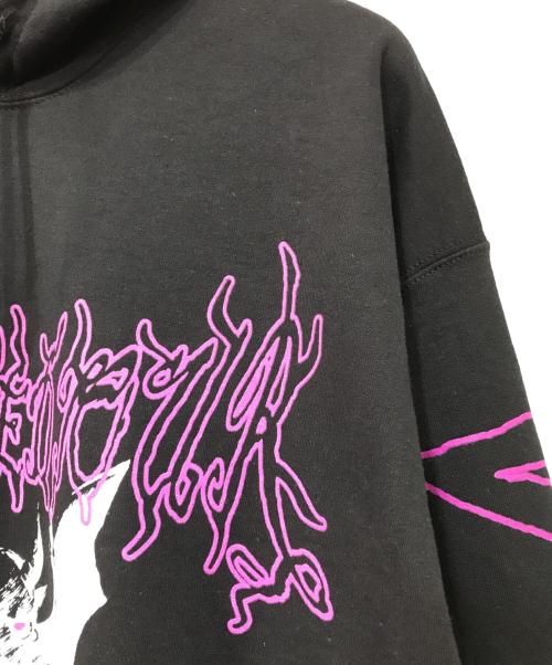 DEADLY DOLL（デッドリー ドール）DEADLY DOLL (デッドリー ドール) JESSE JO STARK プリントパーカー ブラック サイズ:Lの古着・服飾アイテム