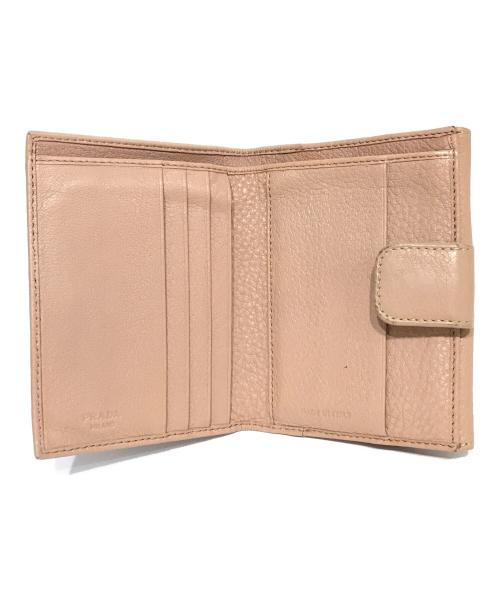 PRADA（プラダ）PRADA (プラダ) 2つ折り財布 ピンクベージュの古着・服飾アイテム