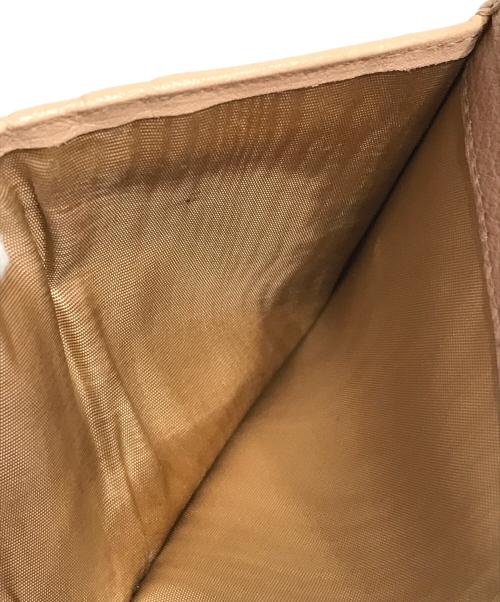 PRADA（プラダ）PRADA (プラダ) 2つ折り財布 ピンクベージュの古着・服飾アイテム