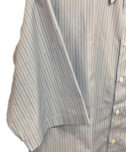 AURALEE（オーラリー）AURALEE (オーラリー) Suvin High Count Cloth Stripe Half Sleeve Shirt ブルー サイズ:5の古着・服飾アイテム