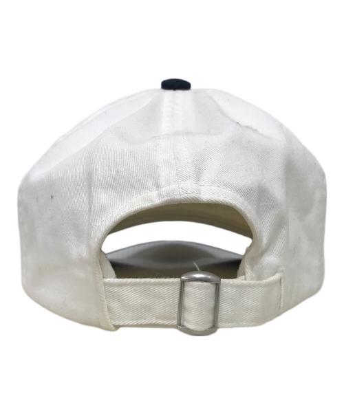 KITH（キス）KITH (キス) Script Logo Cap キャップ ホワイトの古着・服飾アイテム